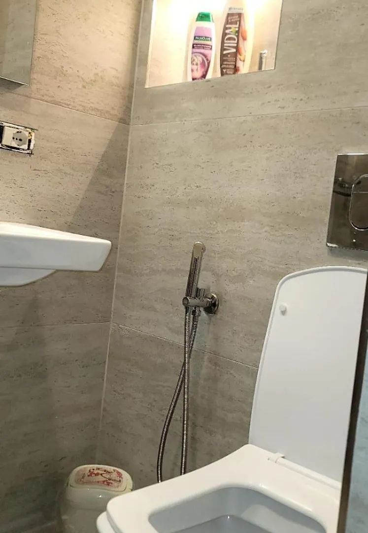 Bazar3 Mini Apartament Tirana 0*,  Albânia